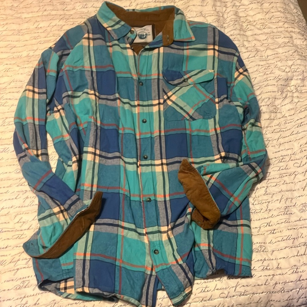 3x men’s flannel from Gilberto